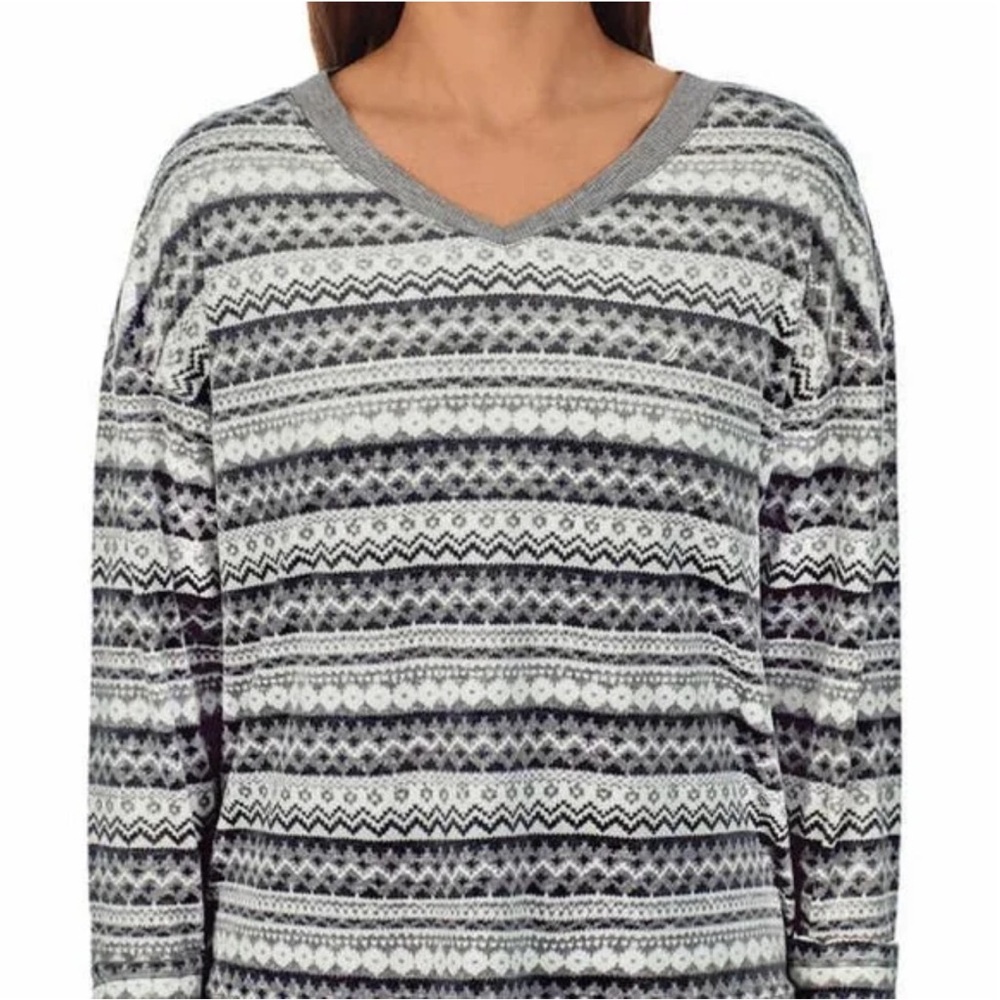 NAUTICA Fleece Long Sleeve V-Neck Pajama Top Gray and White Pattern